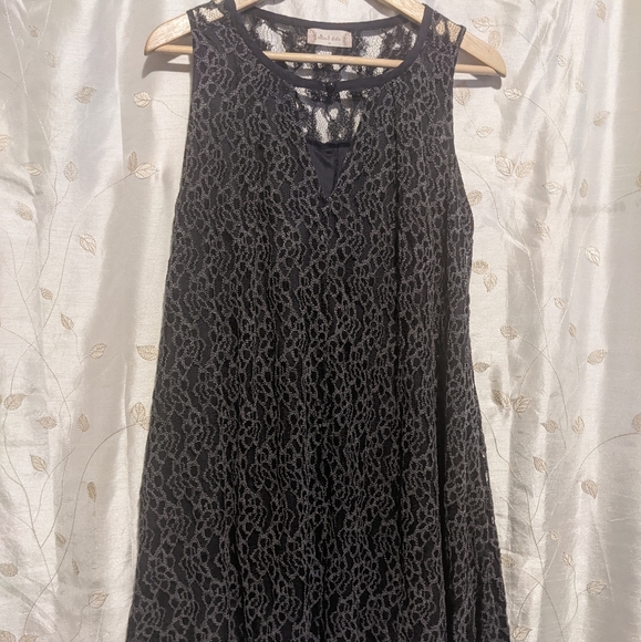Altar'd State Dresses & Skirts - Lace altar'd state sleeveless flowy dress NWOT 🖤